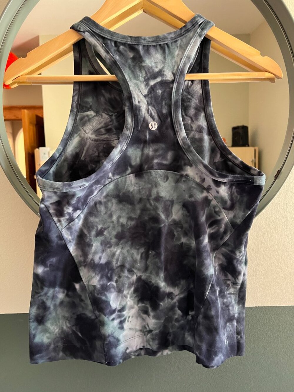 Align Racerback Tank – M – Lululemon - Picture 2 of 4